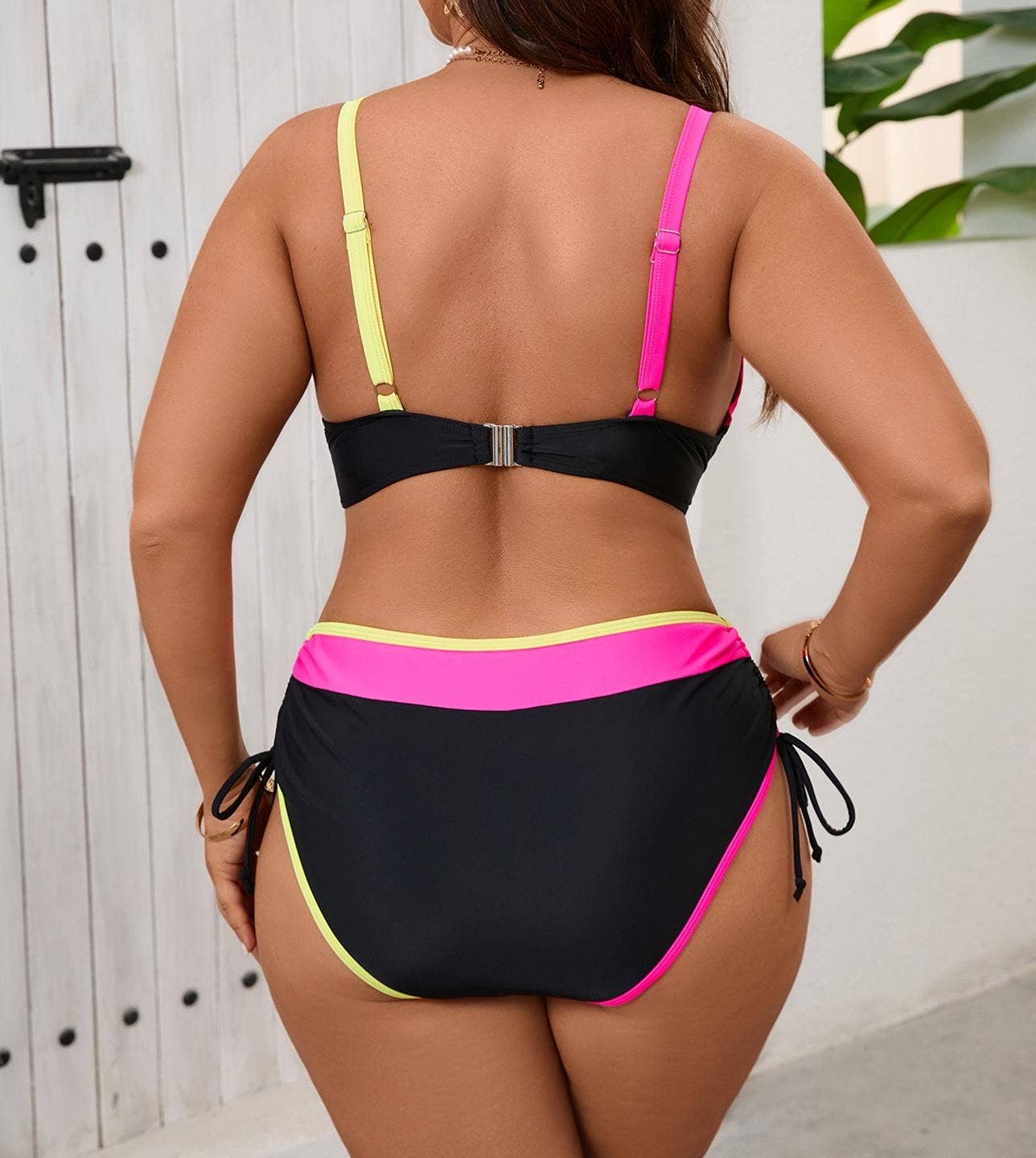 Plus Size Color Block V Neck Bikini Set High Waisted: Black / 4XL
